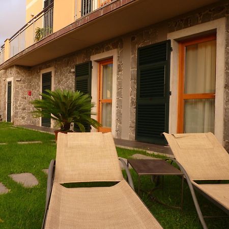 La Gerbera Hotel Леванто Екстериор снимка