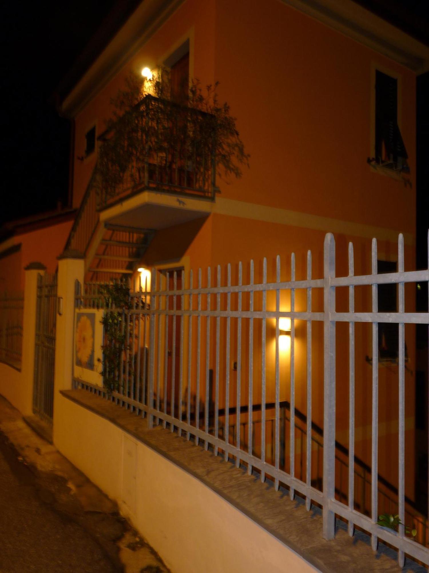 La Gerbera Hotel Леванто Екстериор снимка