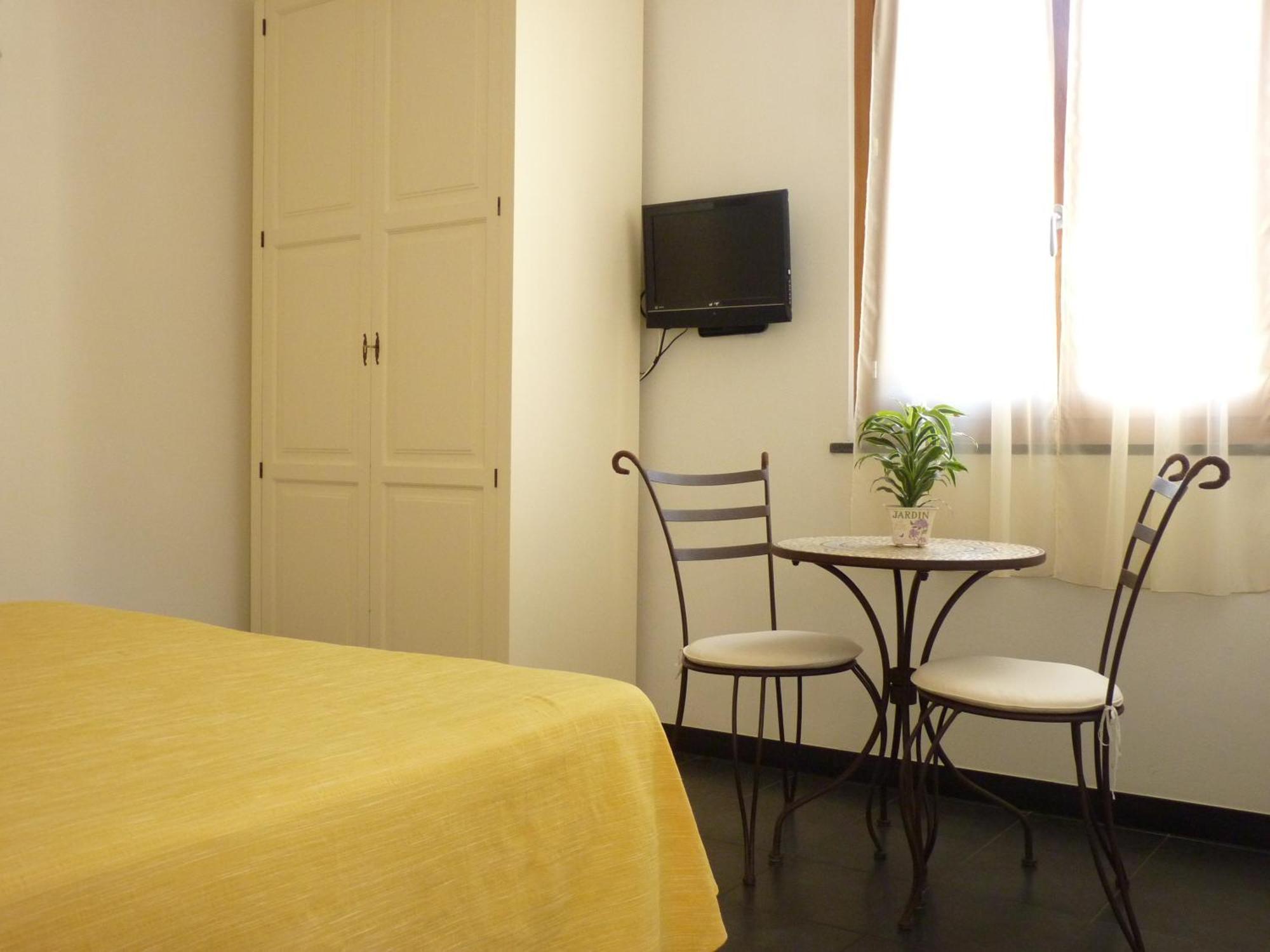 La Gerbera Hotel Леванто Екстериор снимка